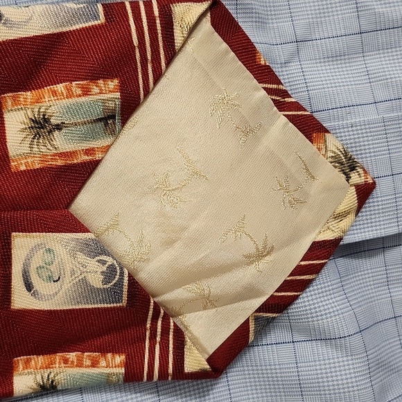 Tommy Bahama Silk Tie - Tropical Patriotic Theme - Stylish Men's Neckwear - Picture 6 of 7